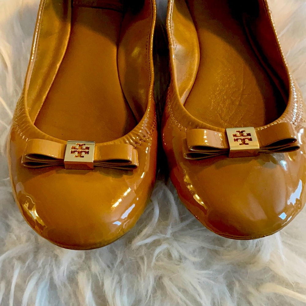 Tory Burch Women's Brown Patent Ballet Flats